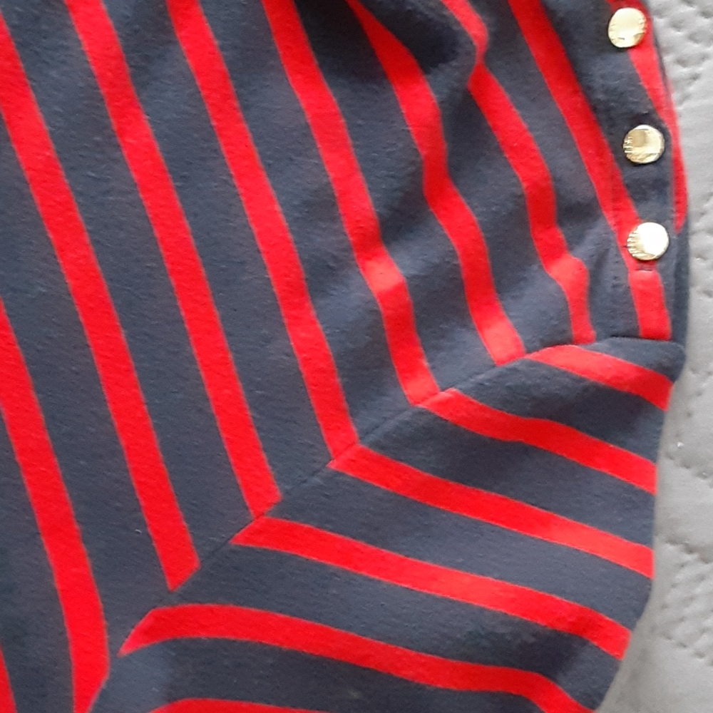 Shirt - Picture 3 of 4